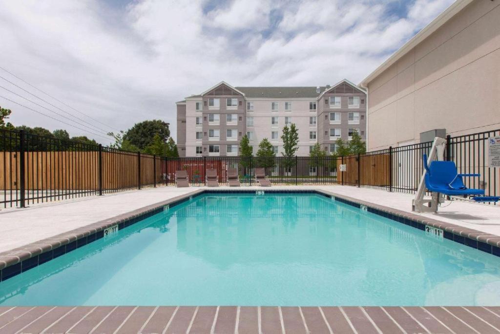 Days Inn By Wyndham Baton Rouge Airport Exteriér fotografie